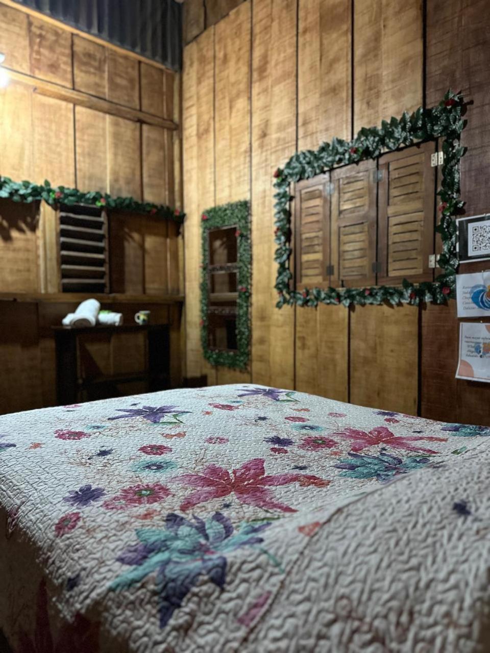Hostel Rustico Marabi Tarcoles Bagian luar foto