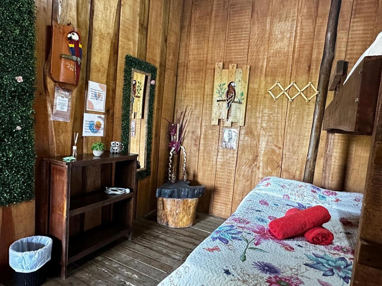 Hostel Rustico Marabi Tarcoles Bagian luar foto