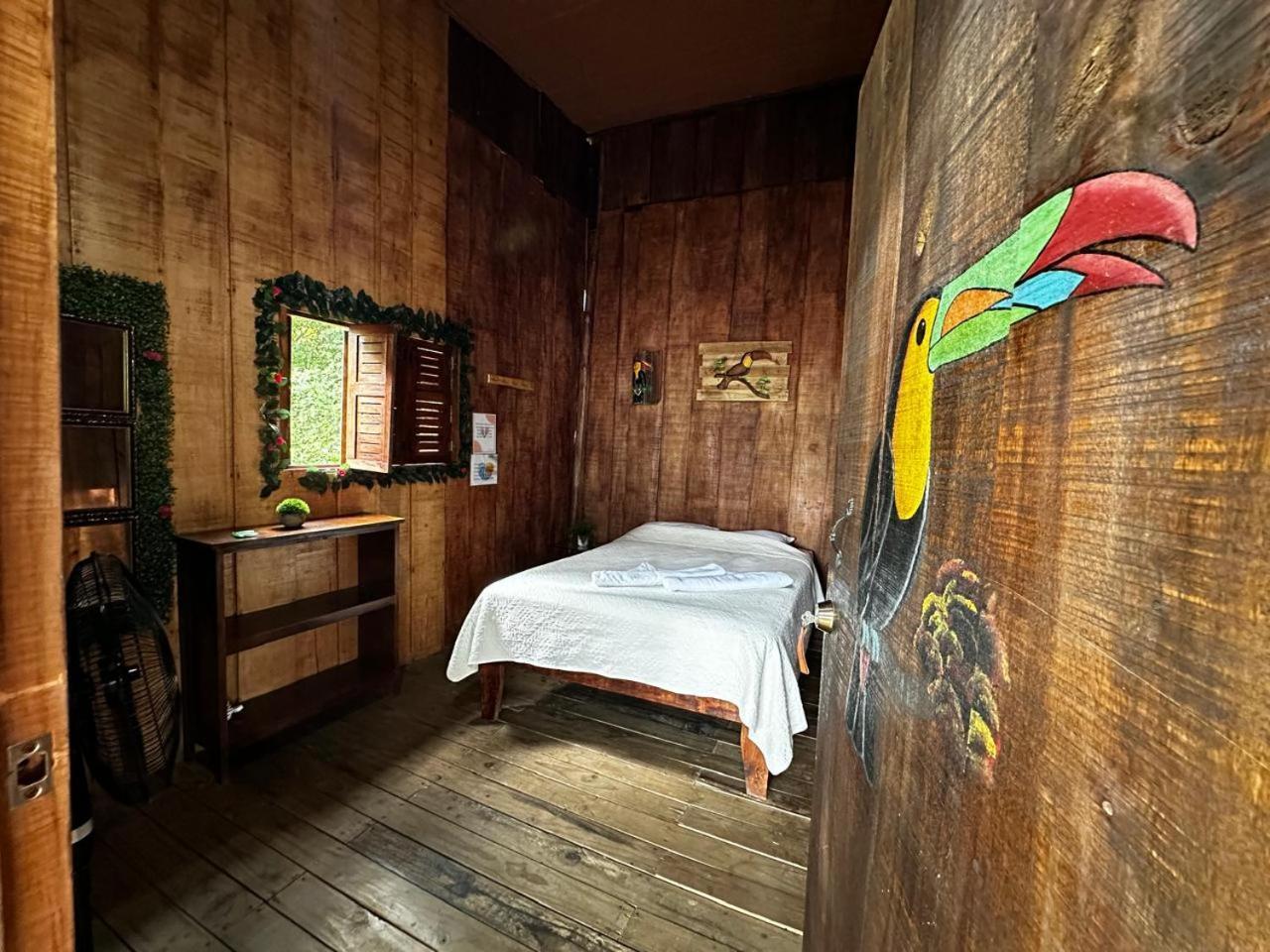 Hostel Rustico Marabi Tarcoles Bagian luar foto